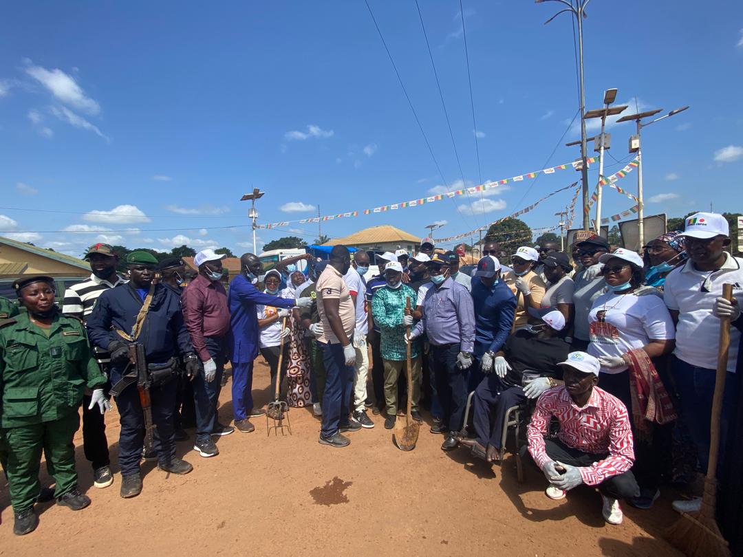 Faranah se mobilise pour une journée d’assainissement avant l’arrivée des autorités