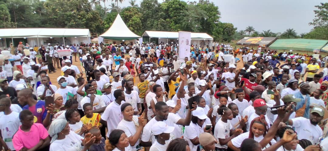 Campagne présidentielle GMD 2025: la population de Ouassou sensibilisée sur les techniques du vote